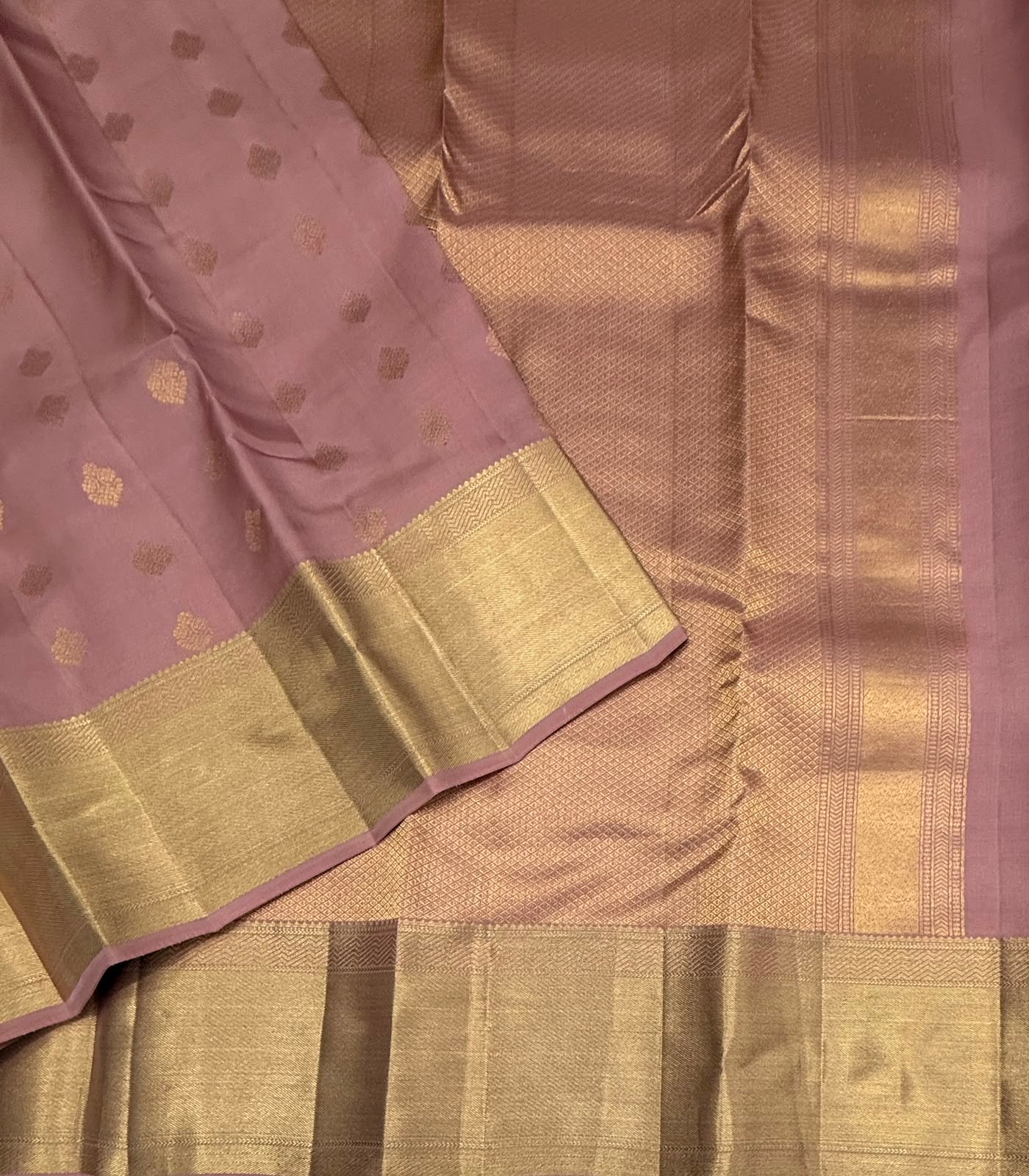 VSM489 - onion pink color body , color pallu , blouse&nbsp;