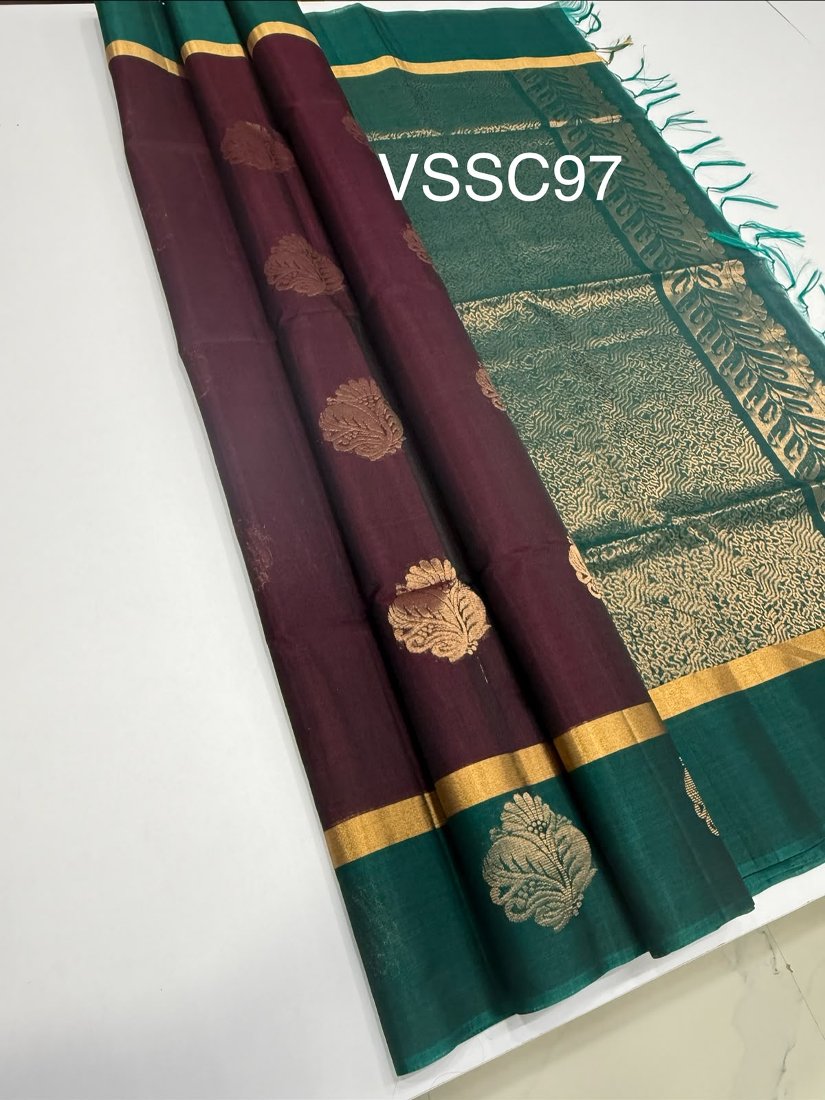 VSSC97 - purple color body , peacock green color pallu , blouse.