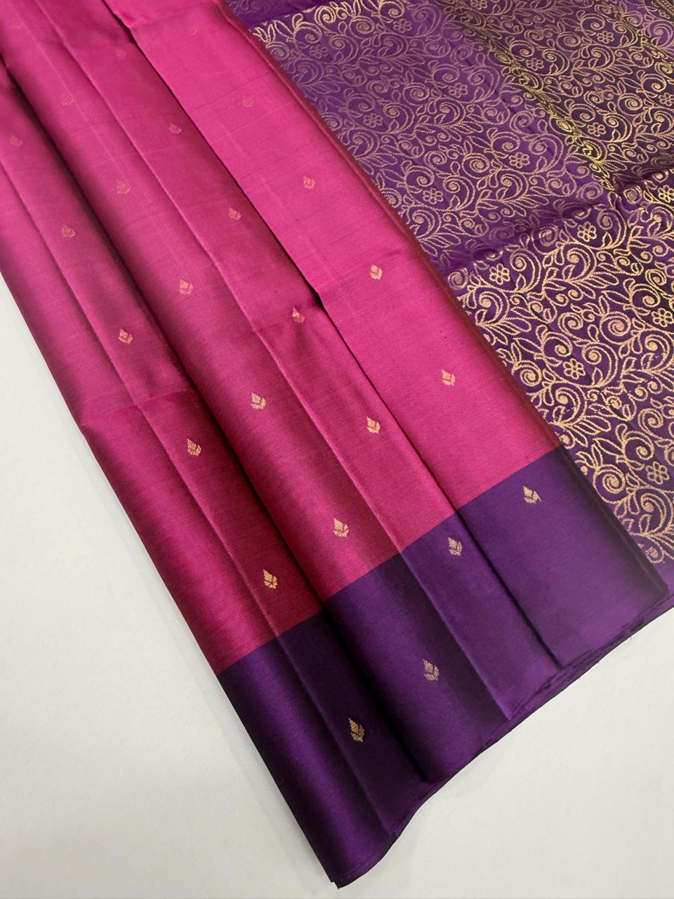 VSCB651 - light purple color body , violet color pallu , blouse - Pure silk saree