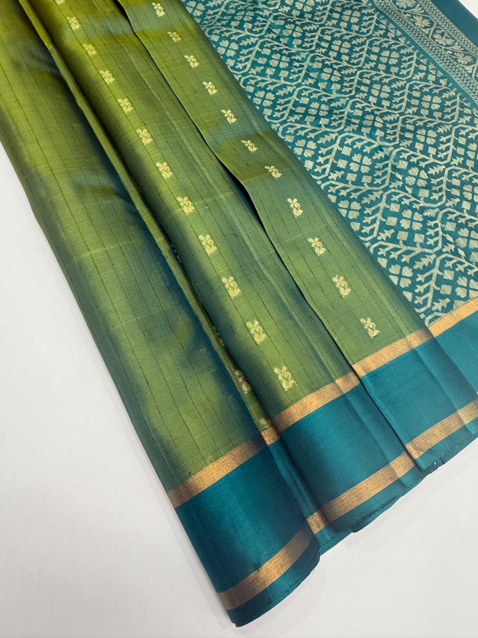 VSOH466 - dual bluish green color body , peacock blue color pallu , blouse - Pure silk saree