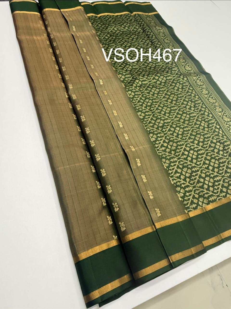 VSOH467 - dual beige with green color body , green color pallu , blouse - Pure silk saree