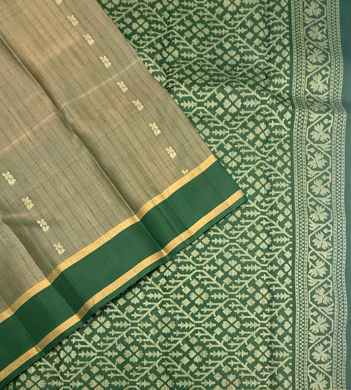 VSOH467 - dual beige with green color body , green color pallu , blouse - Pure silk saree