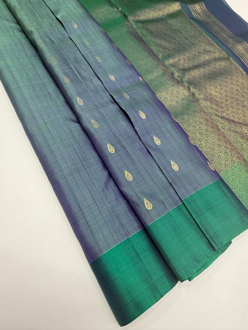 VSOH477 - dual green with violet color body , dual violet with green color pallu , blouse - Pure silk saree
