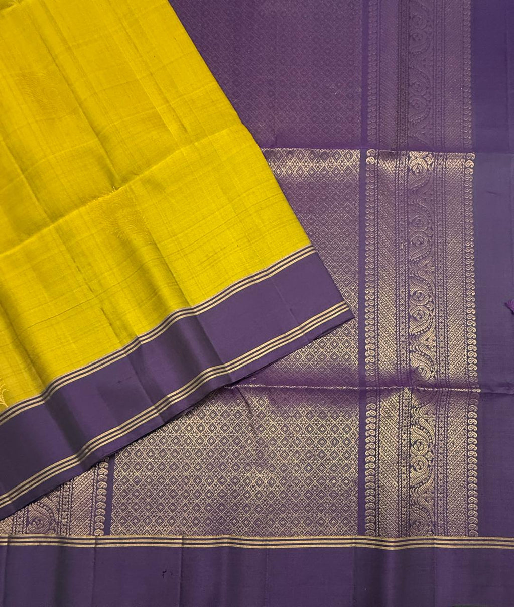 VSCB661 - mehandi color body , violet color pallu , blouse - Pure silk saree