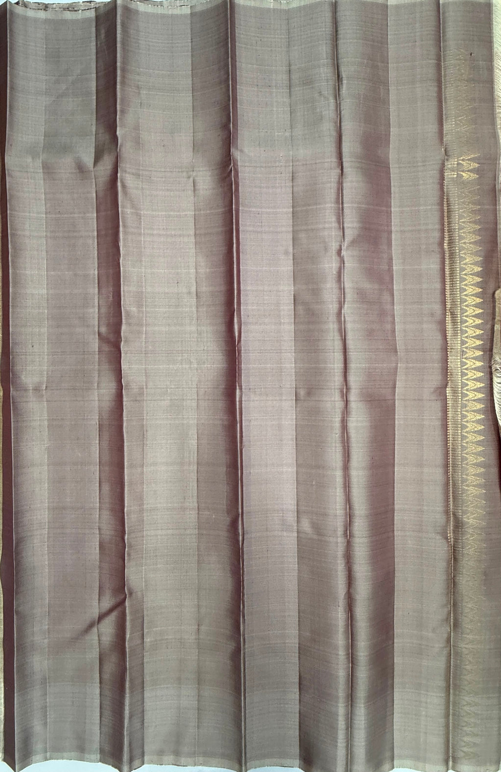 VSCB670 - maroon color body , cream with maroon color pallu , blouse - Pure silk saree