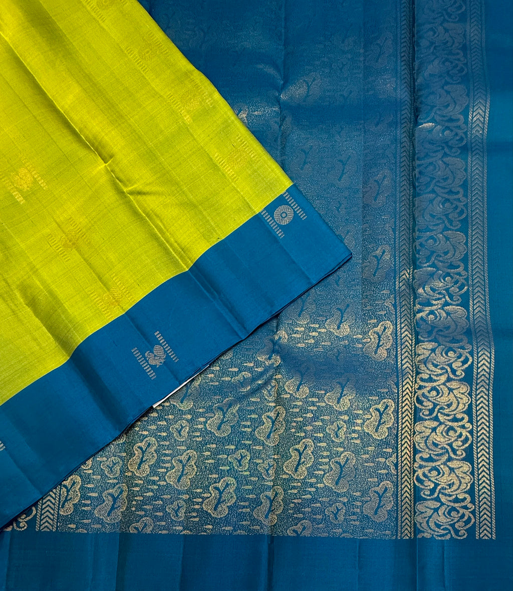 VSCB674 - green color body , peacock blue color pallu , blouse - Pure silk saree