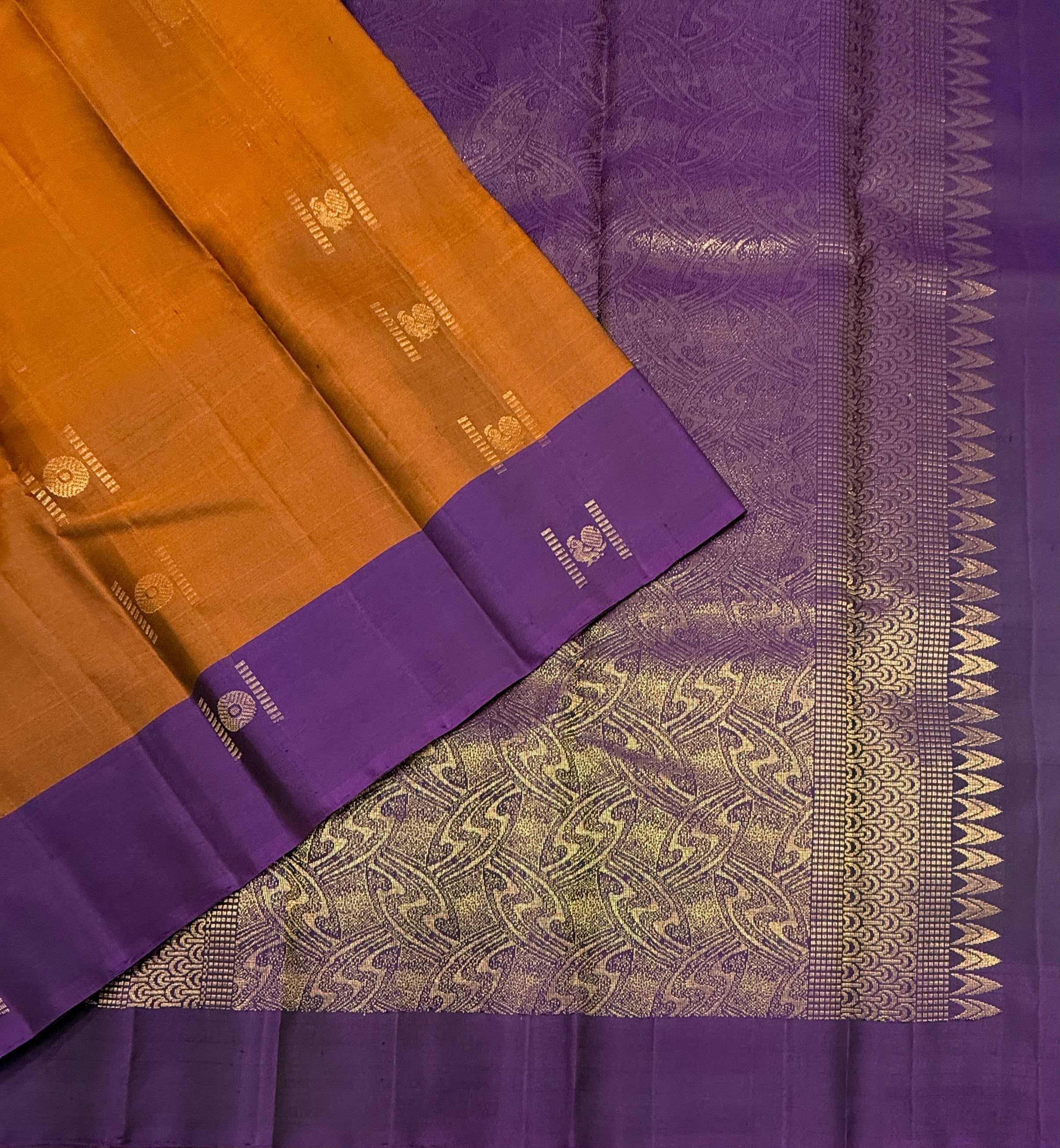 VSCB675 - brown color body , dark violet color pallu , blouse - Pure silk saree