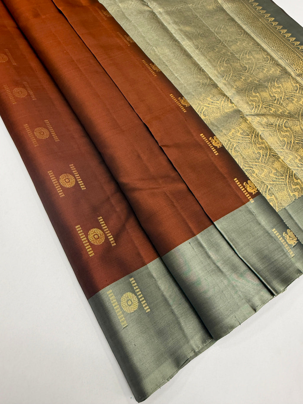 VSCB677 - dark brown color body , grey color pallu , blouse - Pure silk saree