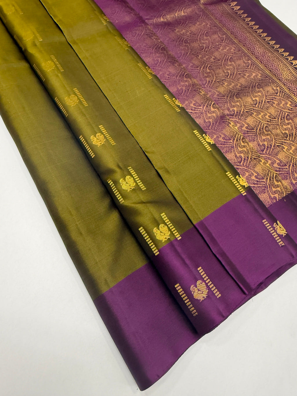 VSCB678 - cowdung green color body , dark violet color pallu , blouse - Pure silk saree