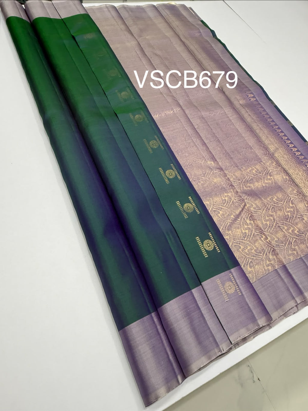 VSCB679 - dual peacock green color body , cream with violet color pallu , blouse - Pure silk saree