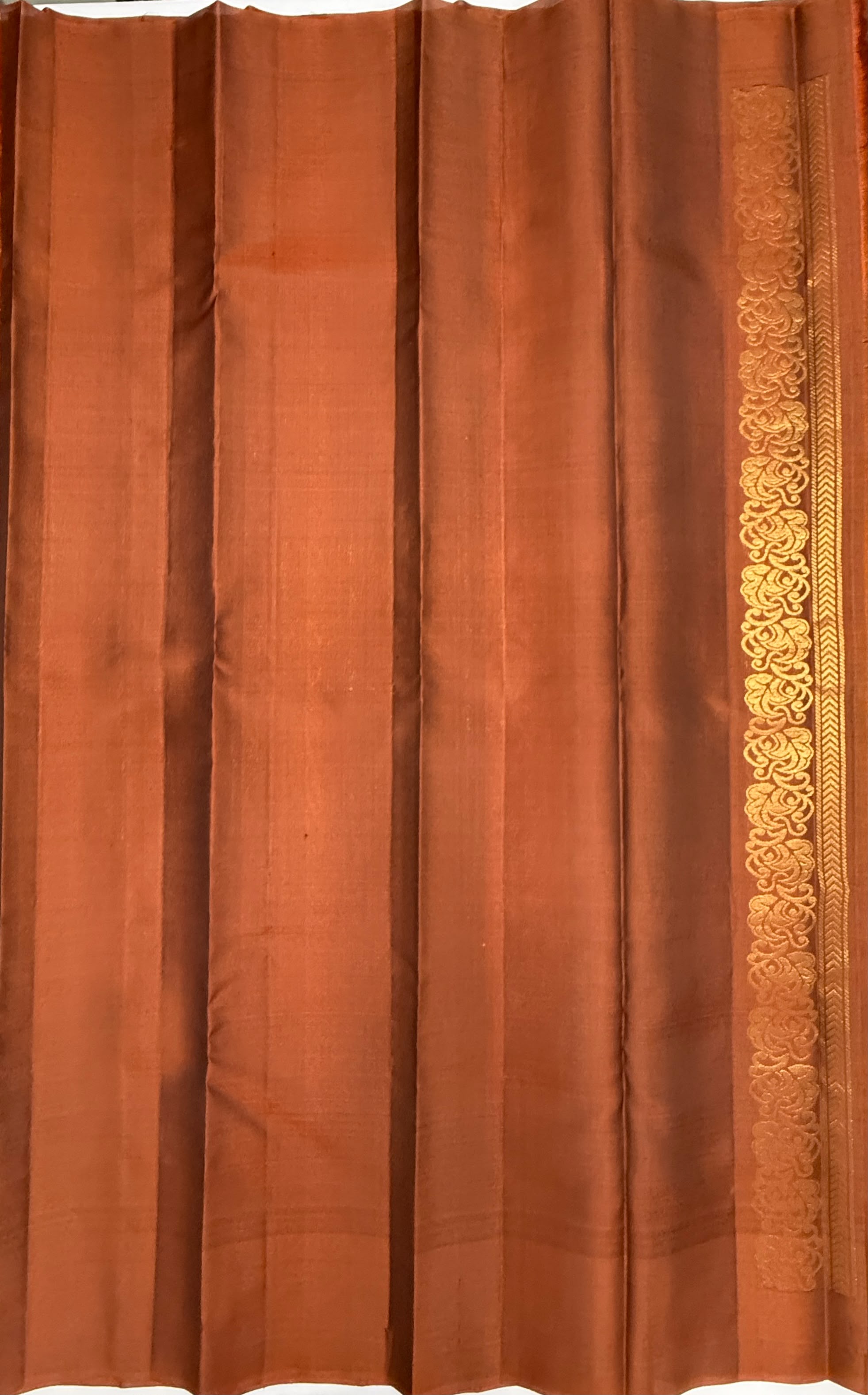 VSCB680 - green color body , rust color pallu , blouse - Pure silk saree