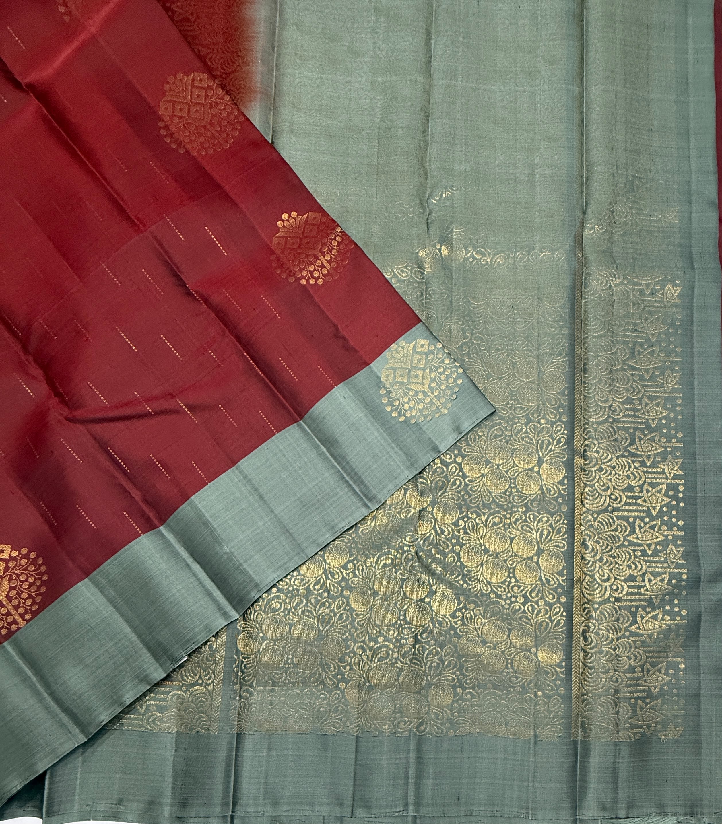 VSCB687 - maroon color body , pastel green color pallu , blouse - Pure silk saree