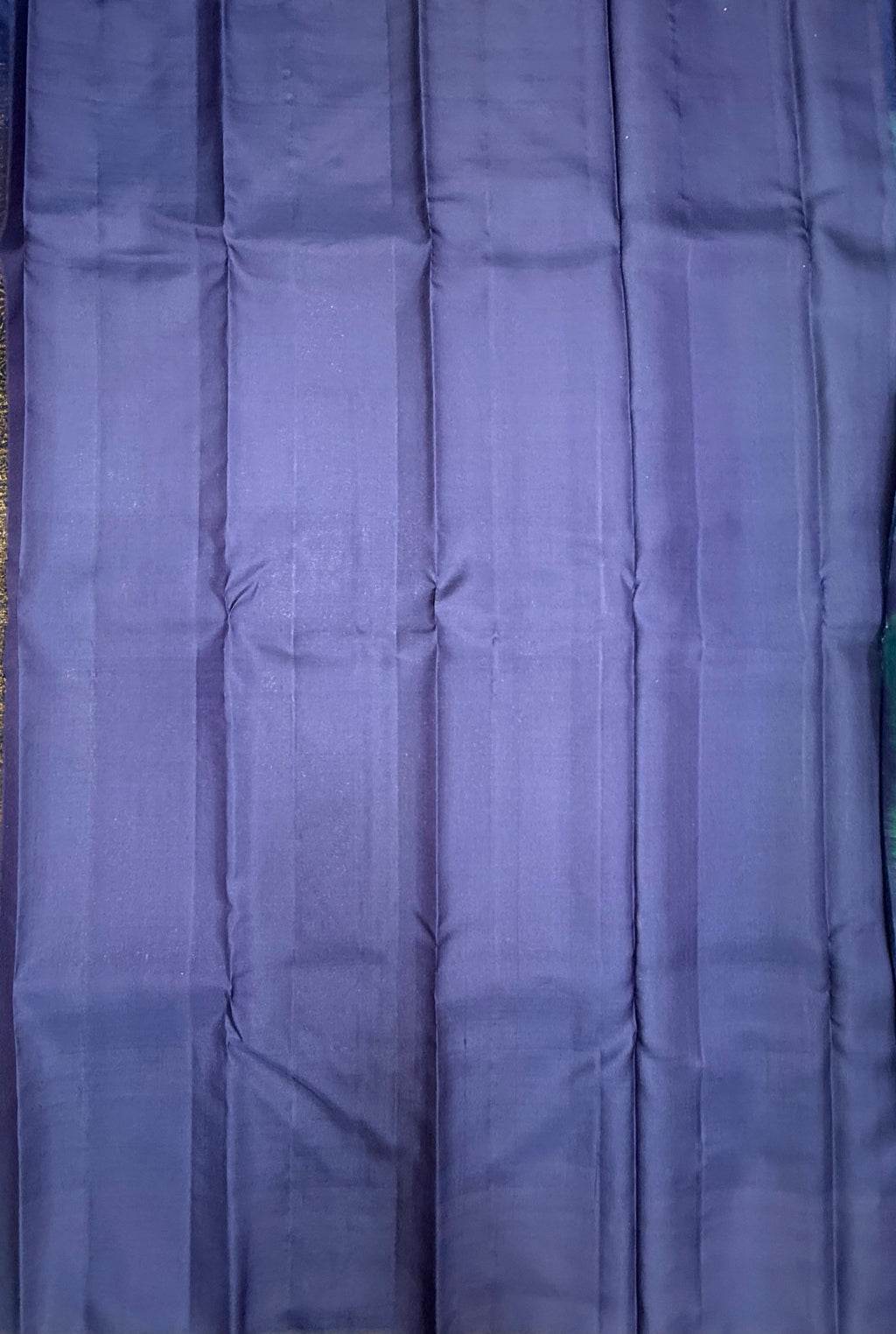 VSCB690 - dual green color body , navy blue color pallu , blouse - Pure silk saree