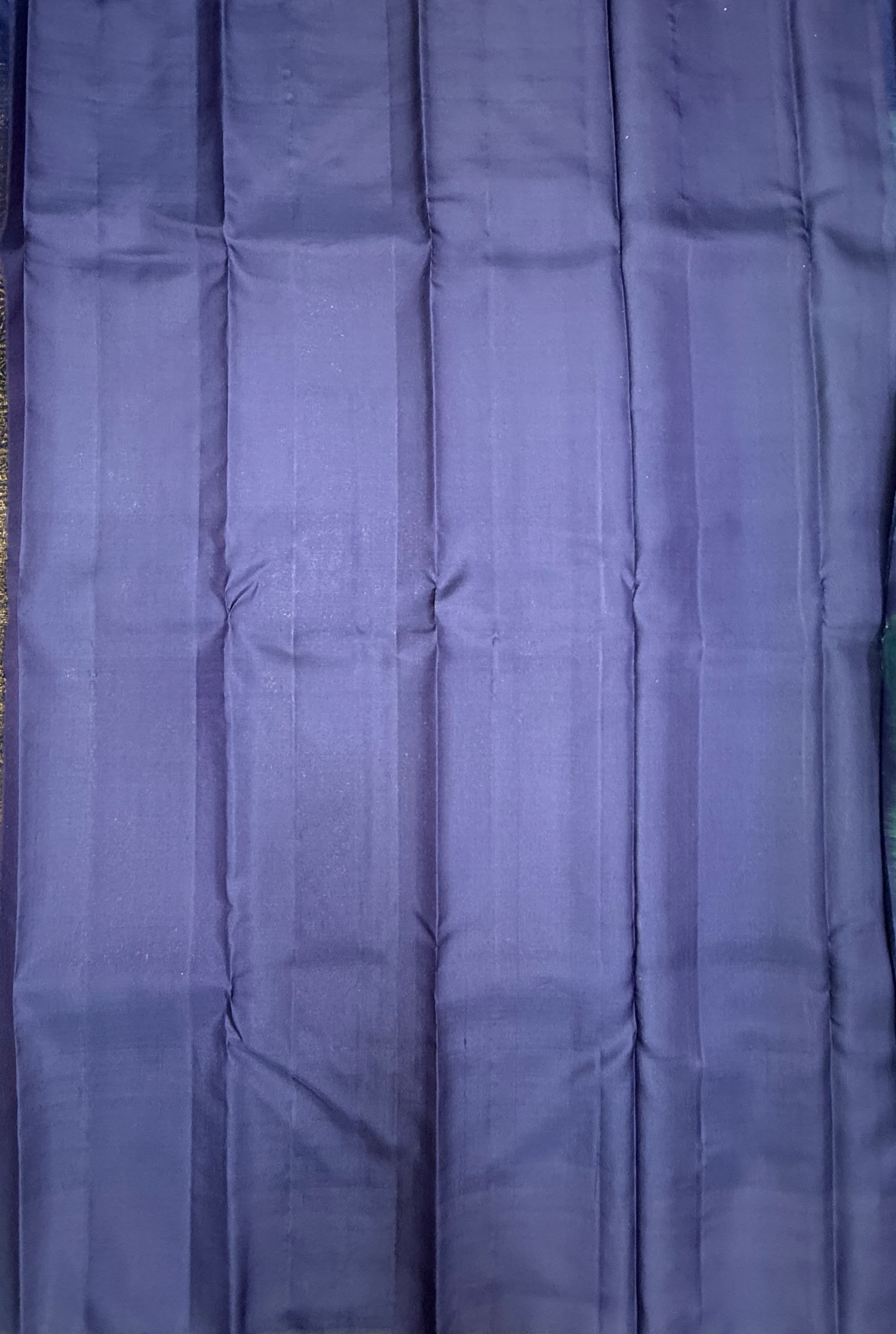 VSCB690 - dual green color body , navy blue color pallu , blouse - Pure silk saree