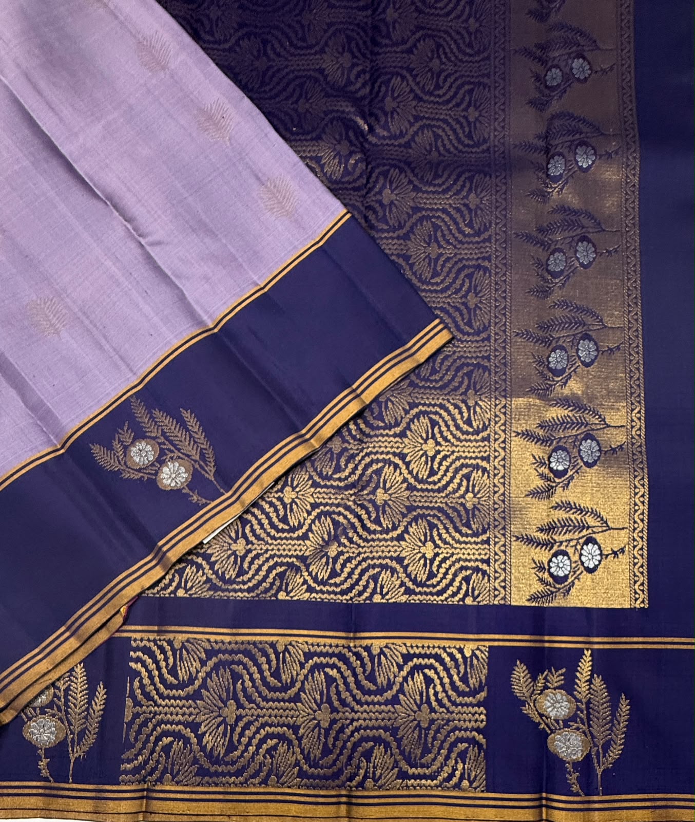 VSCB704 - lavender color body , navy blue color pallu , blouse - Pure silk saree