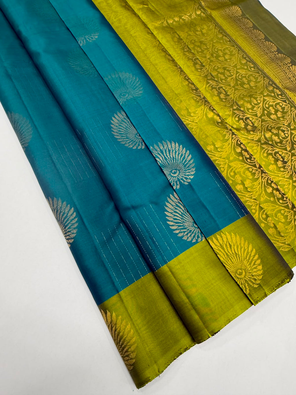 VSCB708 - peacock blue color body , green color pallu , blouse - Pure silk saree