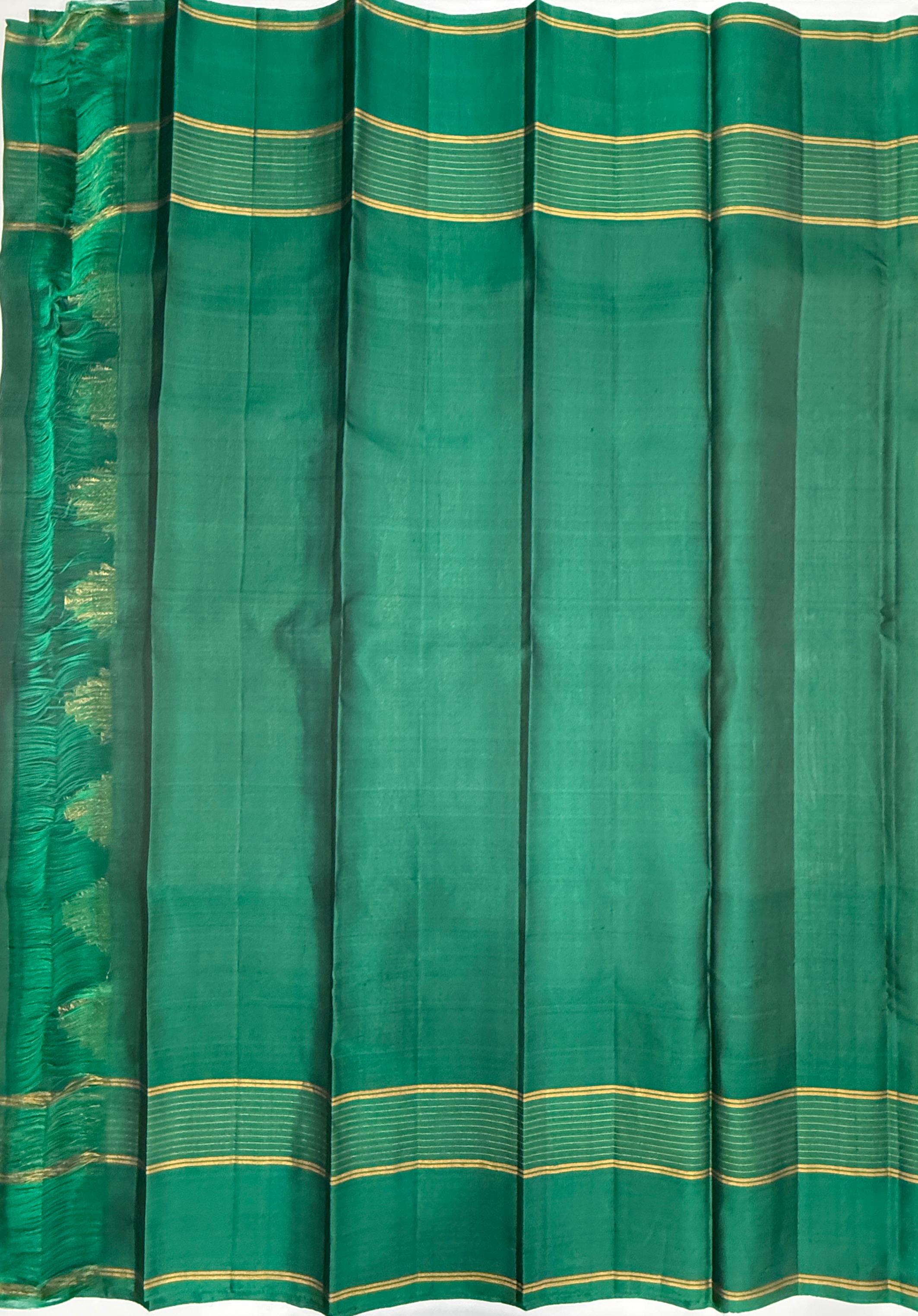 VSF1147 - cream color body , green color pallu,blouse - Pure silk saree
