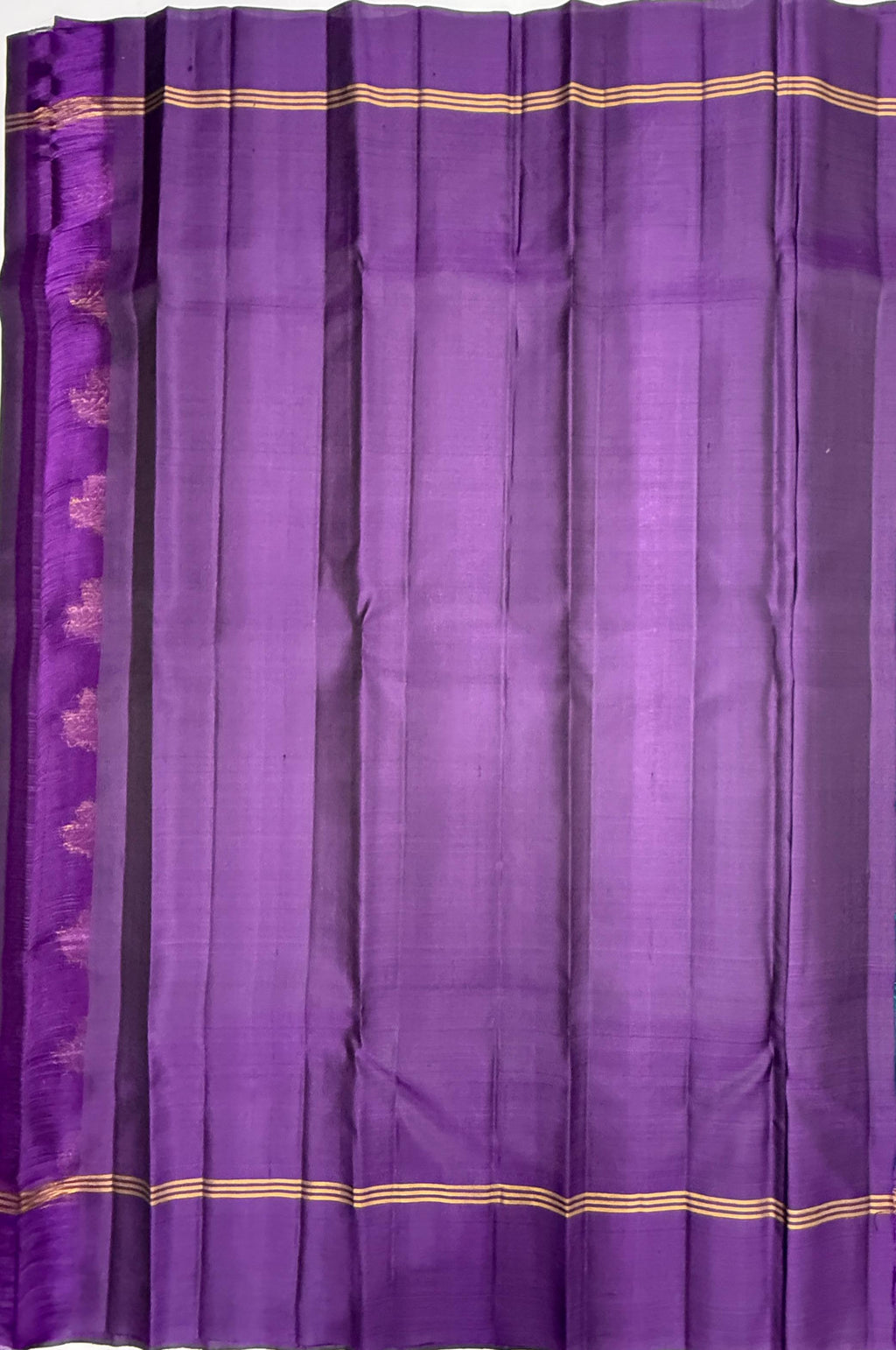 VSF1153 - peacock green color body , violet color pallu,blouse - Pure silk saree