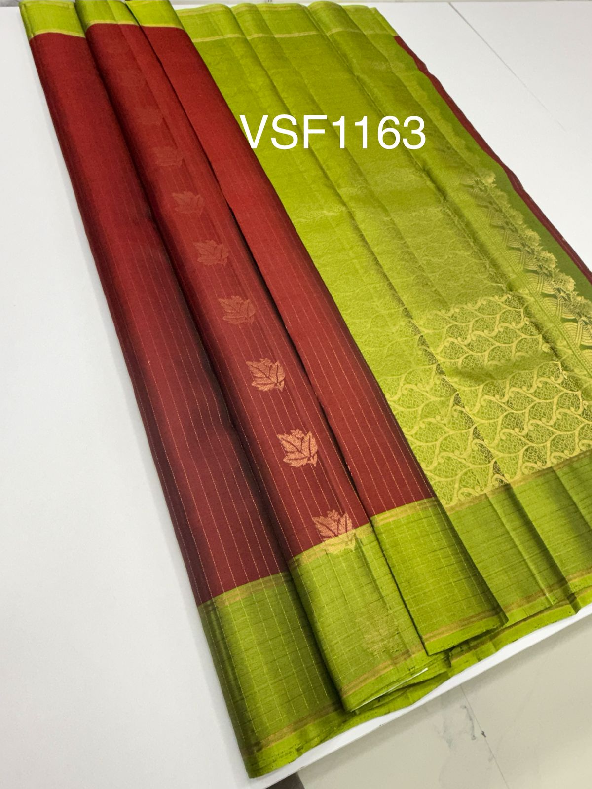 VSF1163 - maroon color body , green color pallu,blouse - Pure silk saree