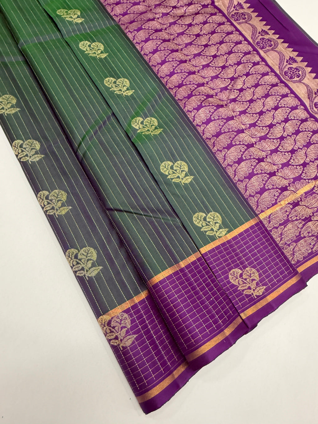 VSF1173 - dark green color body , violet color pallu,blouse - Pure silk saree