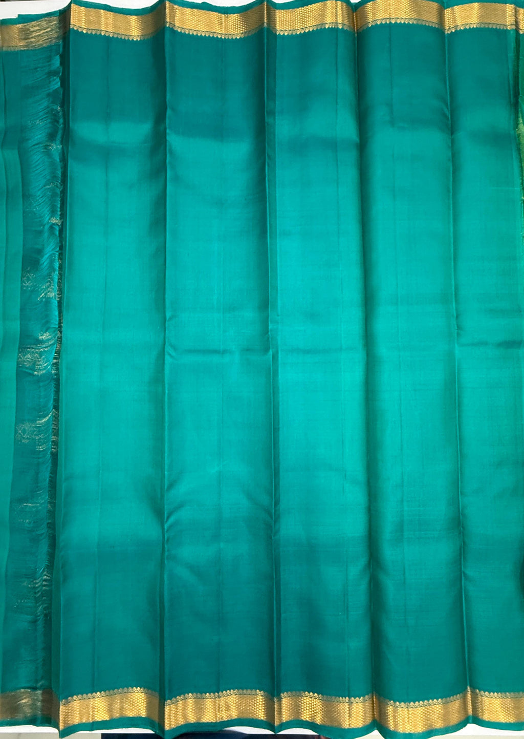 VSF1185 - dual green color body , peacock green color pallu,blouse - Pure silk saree