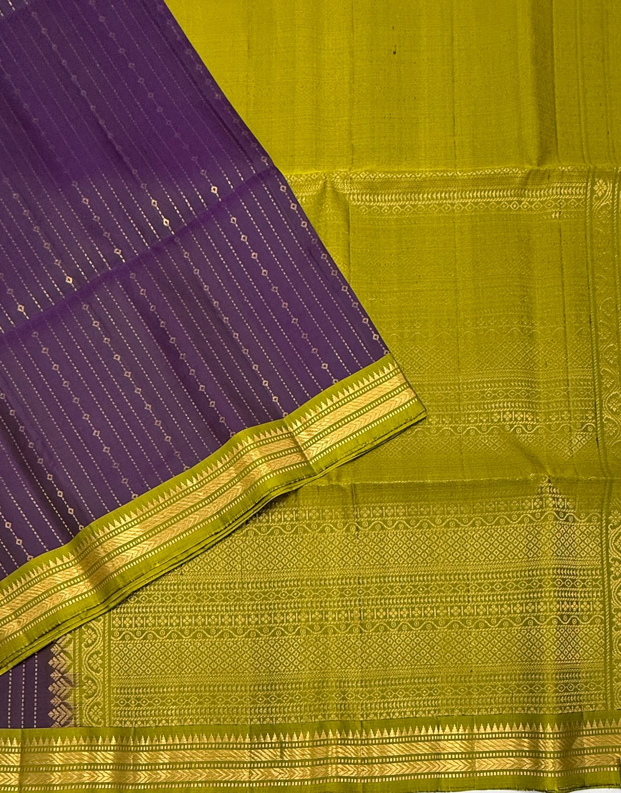 VSF1187 - dark violet color body , mehandi green color pallu,blouse - Pure silk saree