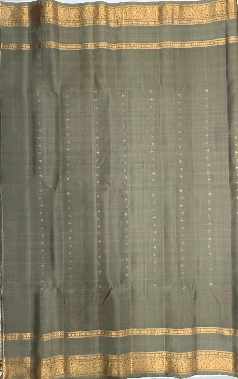 VSF1204 - dark purple color body , beige color pallu,blouse - Pure silk saree