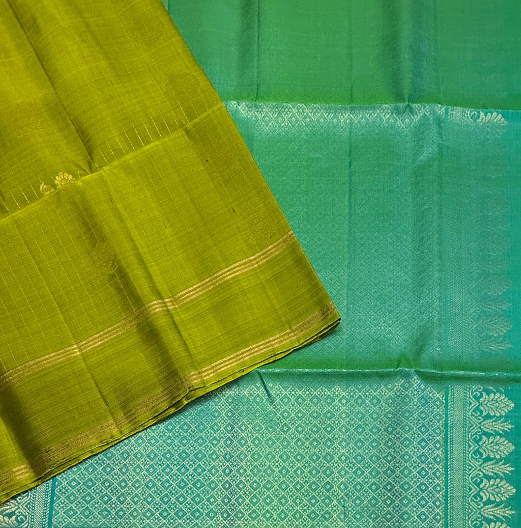 VSF1208 - mehandi green color body , bluish green color pallu,blouse - Pure silk saree