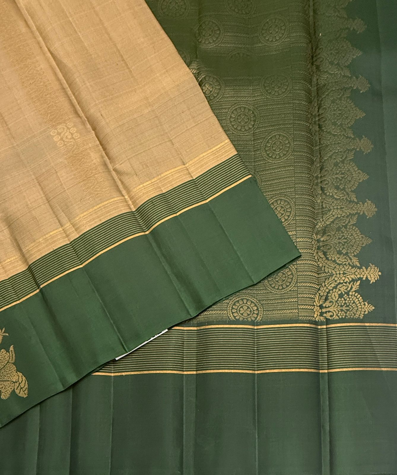 VSF1217 - grey with green color body , dark green color pallu,blouse - Pure silk saree