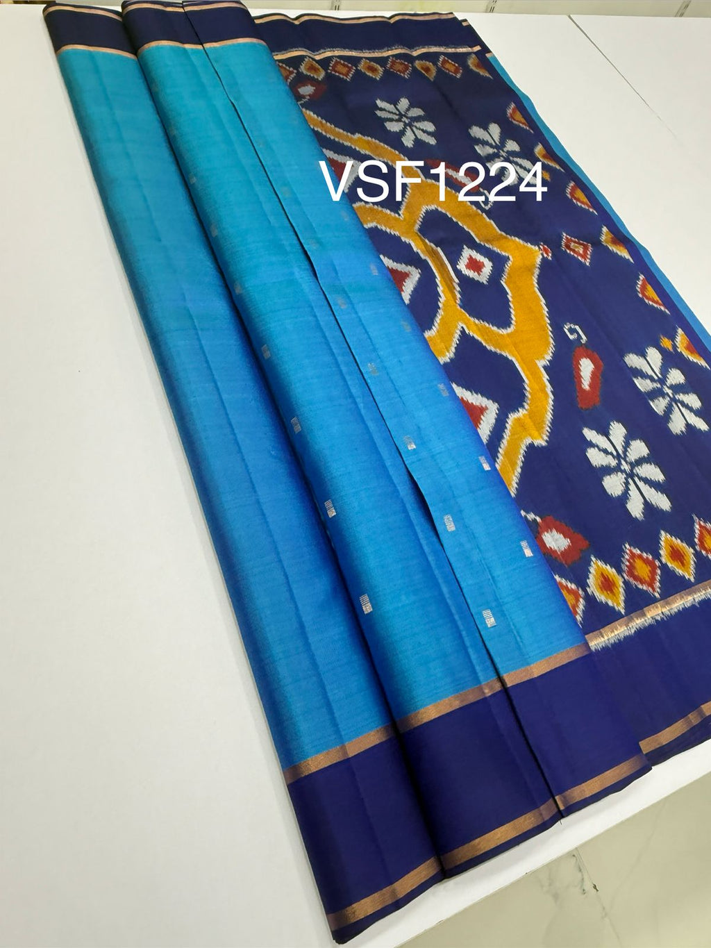 VSF1224 - peacock blue color body , navy blue color pallu,blouse - Pure silk saree