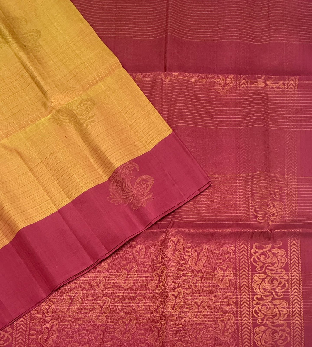 VSF1230 - yellowish pink color body , dusky pink color pallu,blouse - Pure silk saree