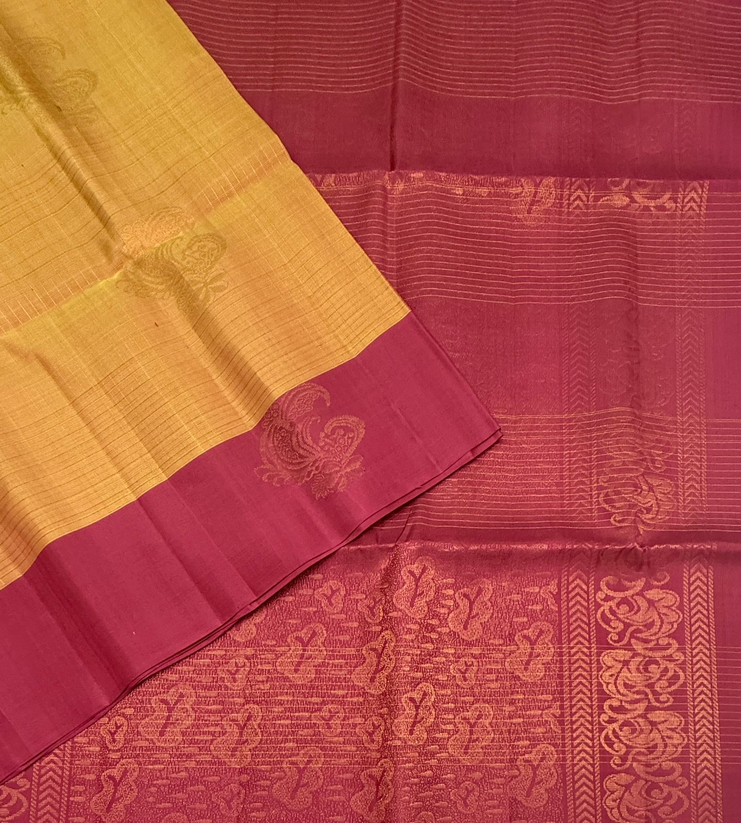 VSF1230 - yellowish pink color body , dusky pink color pallu,blouse - Pure silk saree