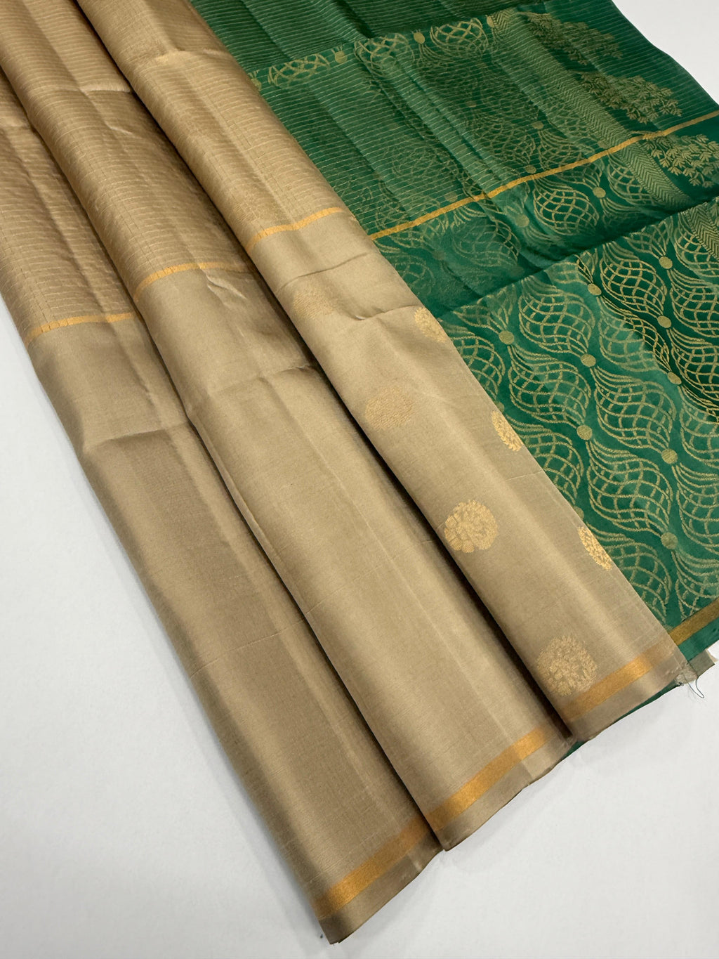 VSF1235 - beige color body , pastel green color pallu,blouse - Pure silk saree