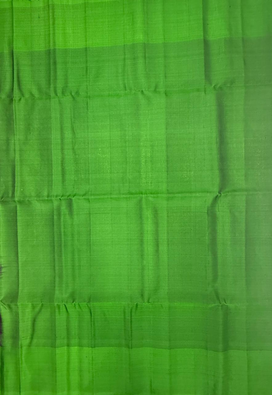 VSA677 - dark purple color body , leaf green color pallu , blouse pure silk saree