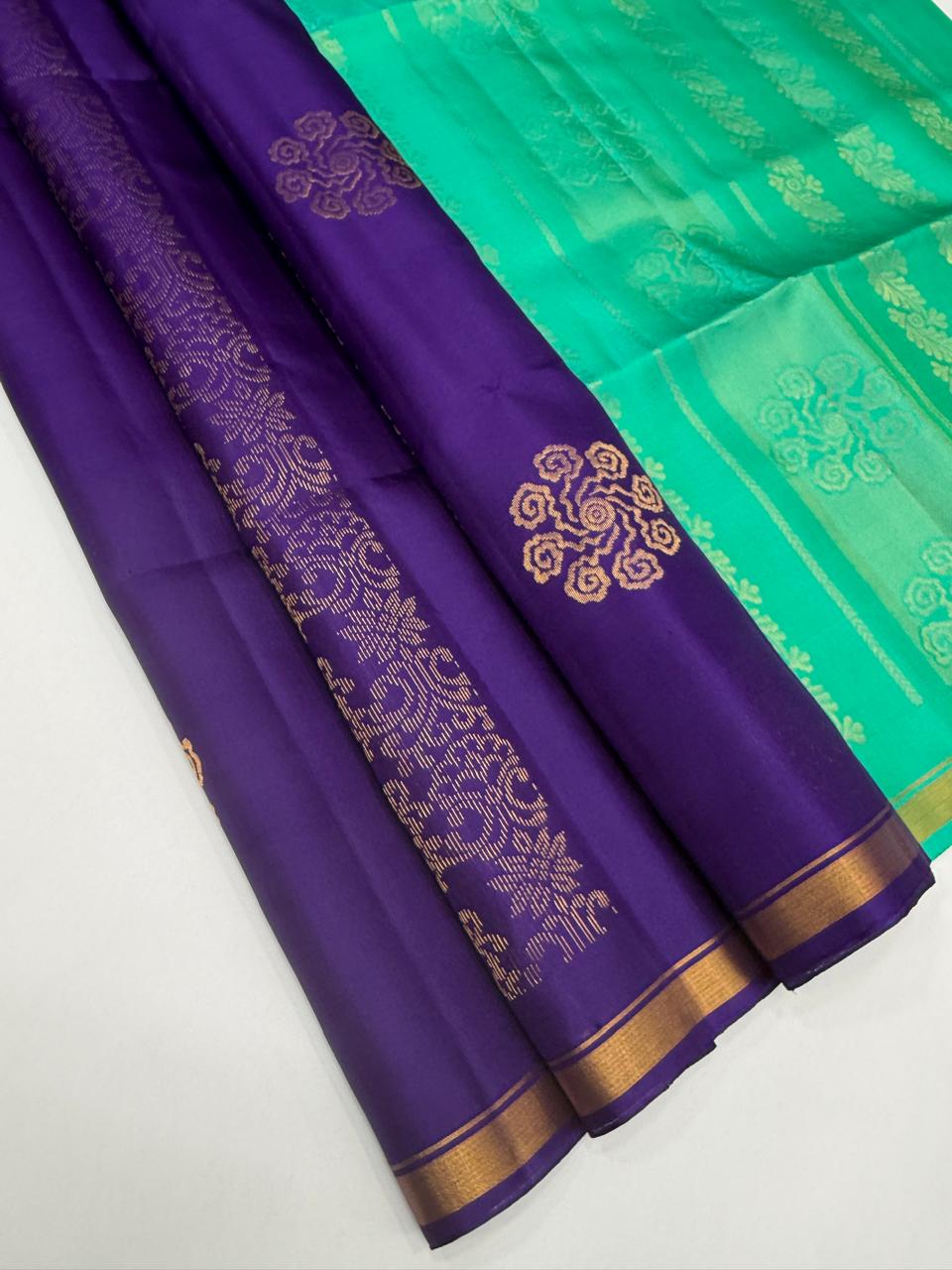 VSA682 - violet color body , sea blue color pallu , blouse pure silk saree