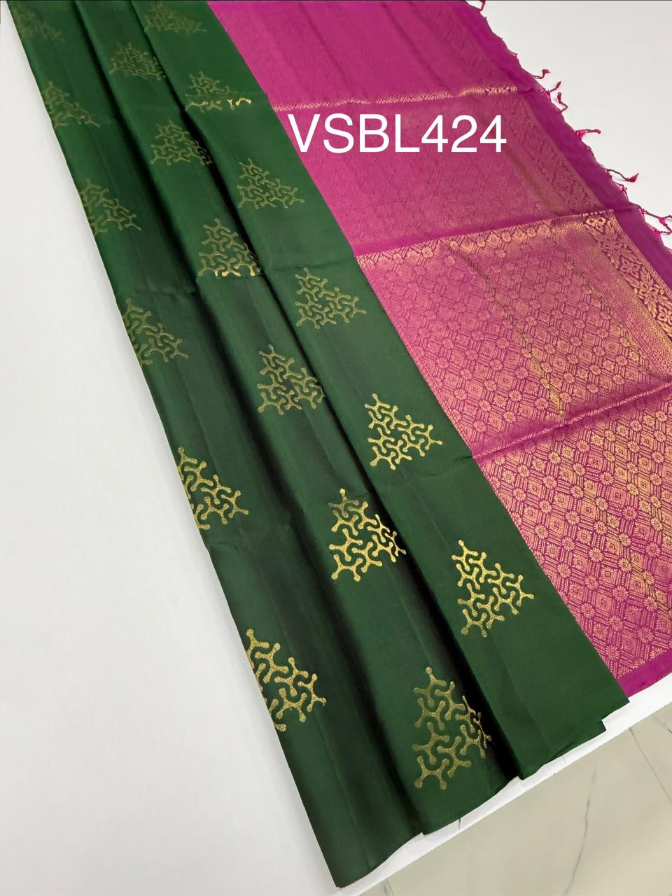 VSBL424 - dark green color body , rani pink color pallu , blouse - Pure silk saree