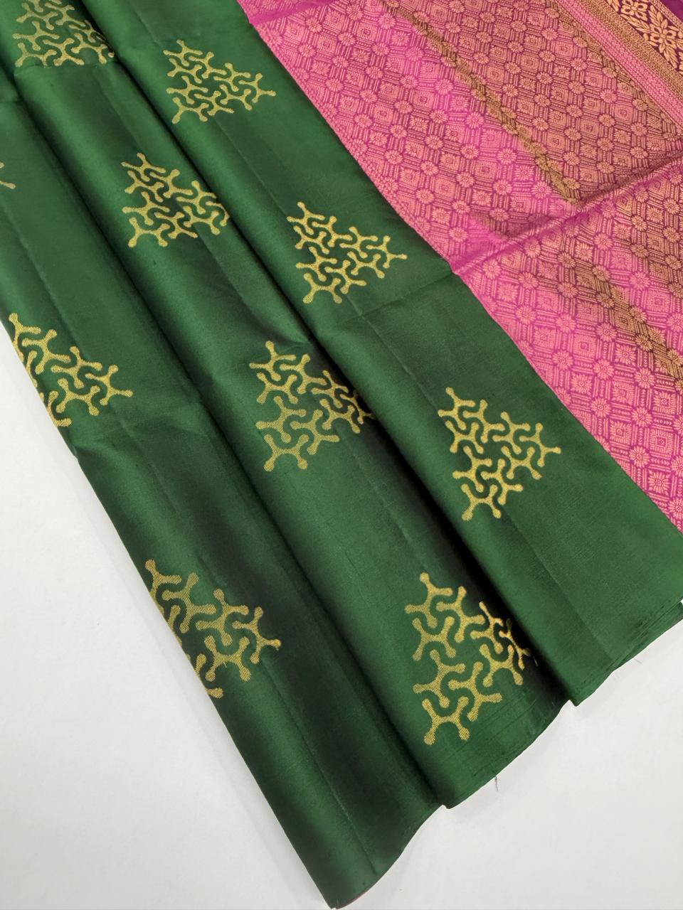 VSBL424 - dark green color body , rani pink color pallu , blouse - Pure silk saree
