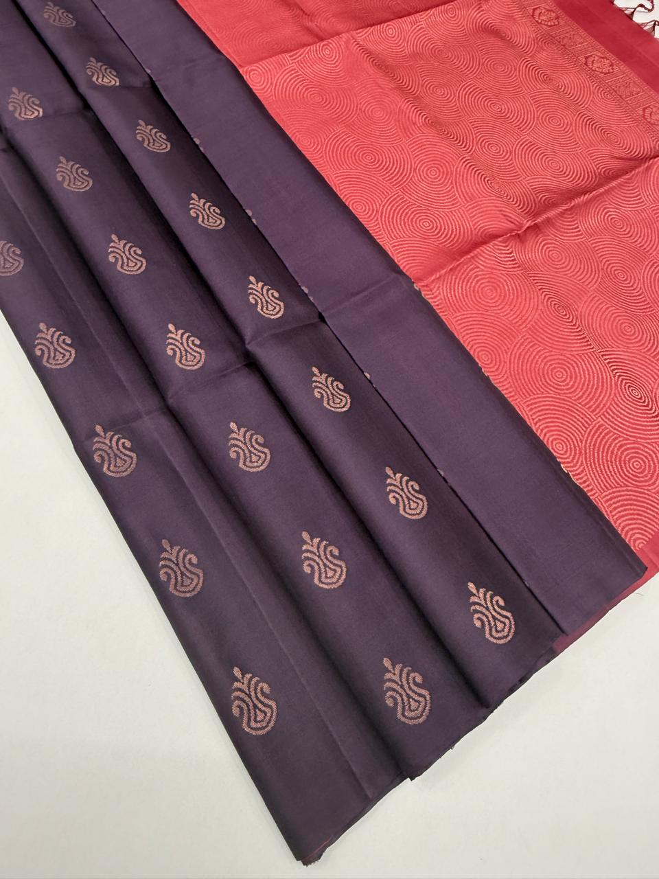 VSBL429 - lavender color body , dusky pink color pallu , blouse - Pure silk saree