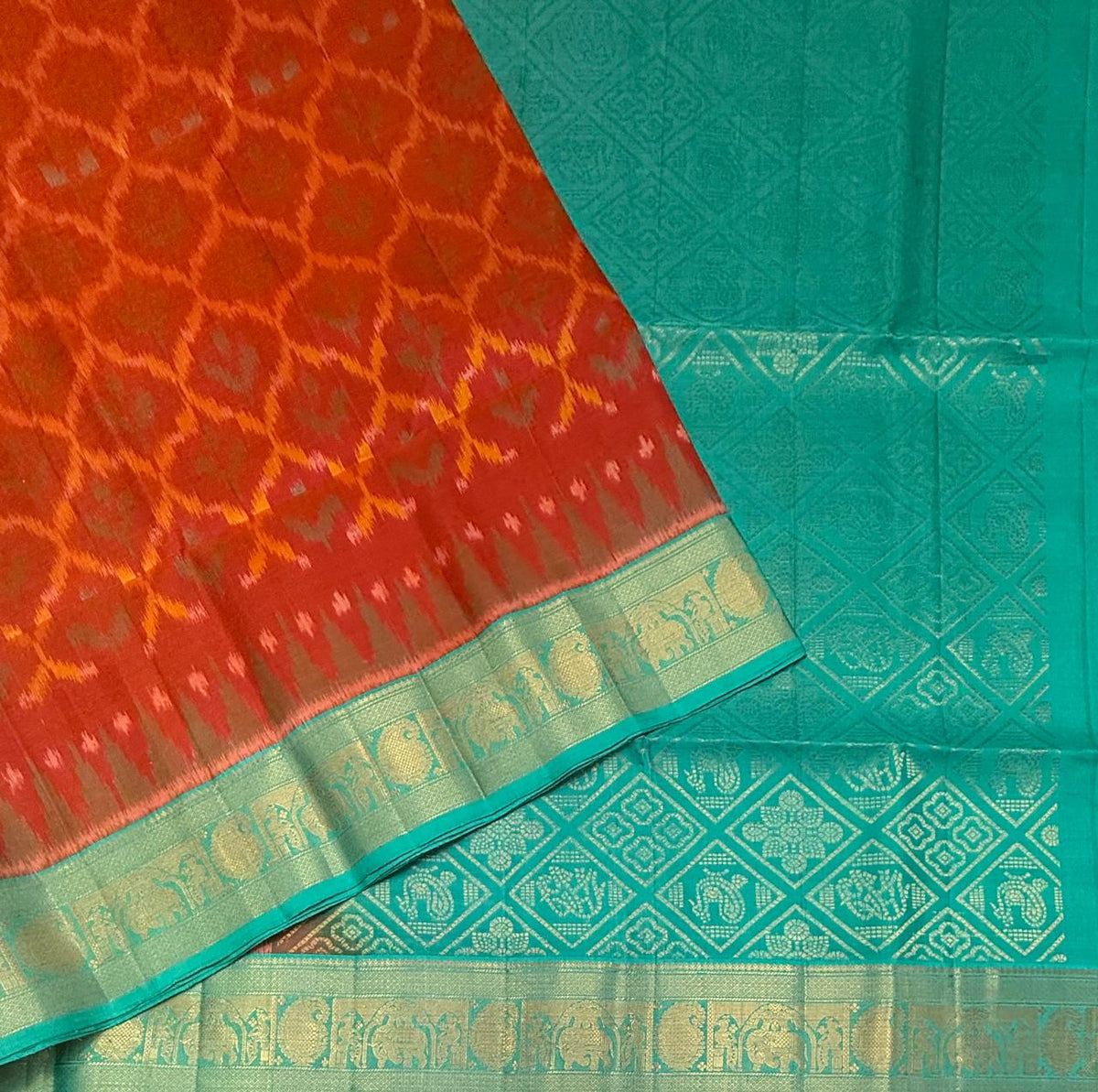 VSIS490 - pinkish orange color body , teal green color pallu , blouse - Pure silk saree