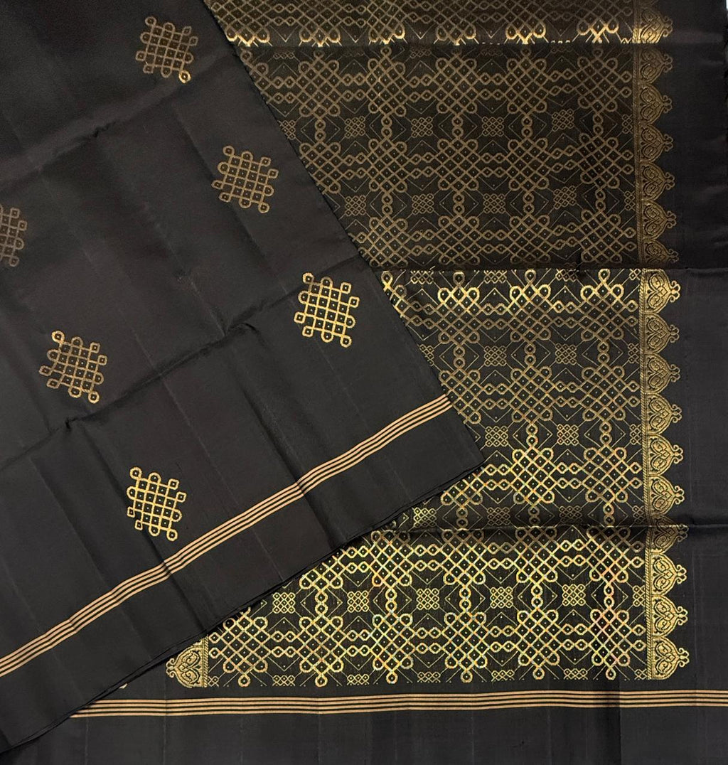 VSS503 - black color body, pallu , blouse pure silk saree