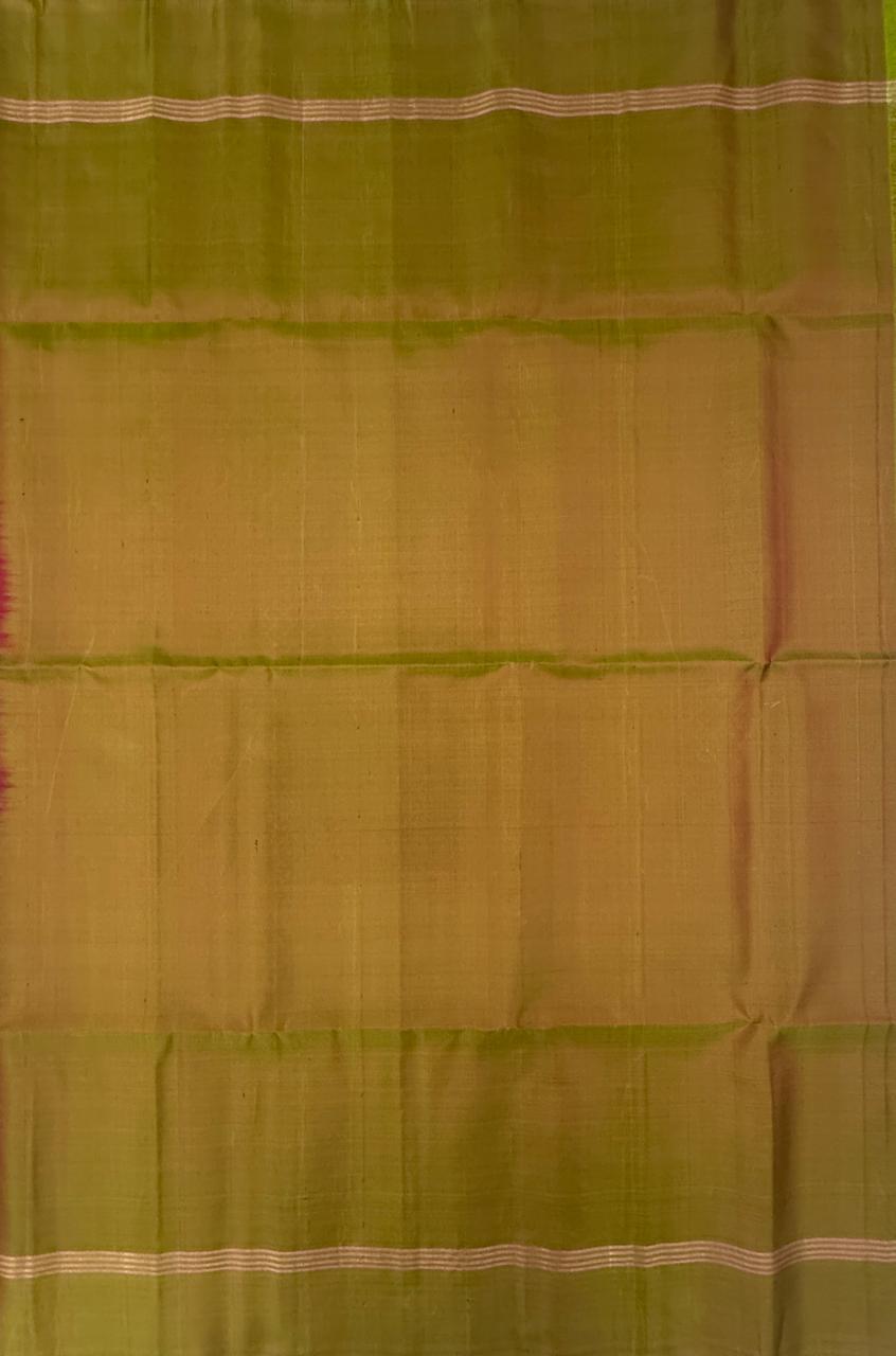 VSCB710 - red color body , green with red color pallu , blouse - Pure silk saree