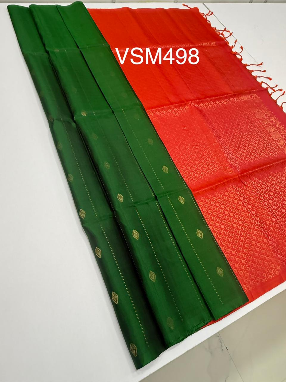 VSM498 - bottle green color body , pinkish orange color pallu , blouse&nbsp;