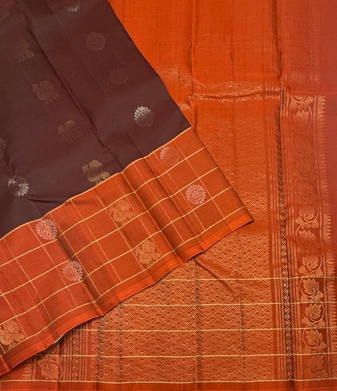 VSM509 - dark brown color body , rust orange color pallu , blouse&nbsp;