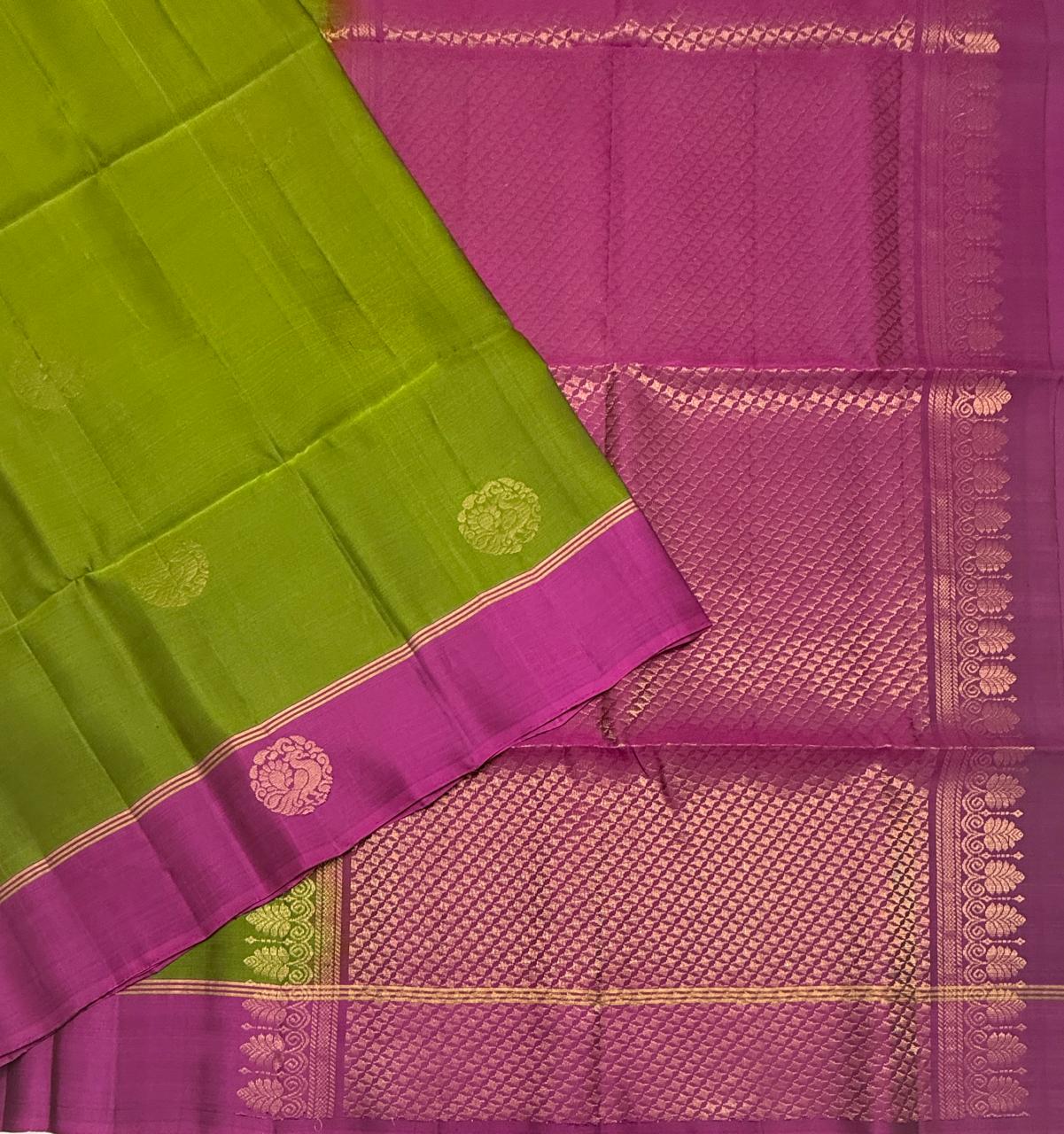 VSM500 - cowdung green color body , purple color pallu , blouse&nbsp;