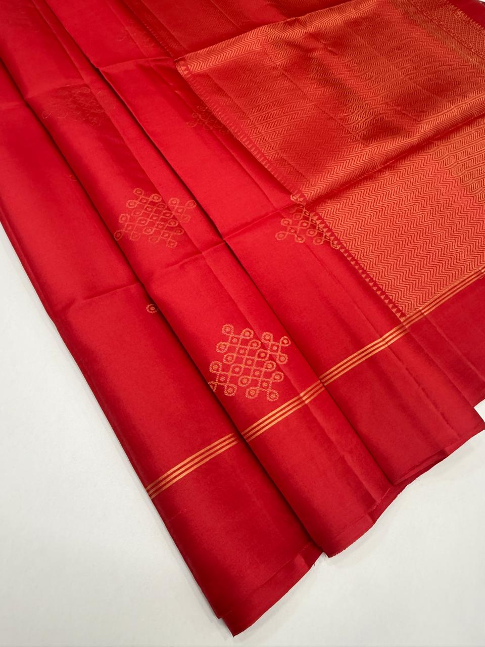 VSM513 - red color body , pallu , blouse&nbsp;