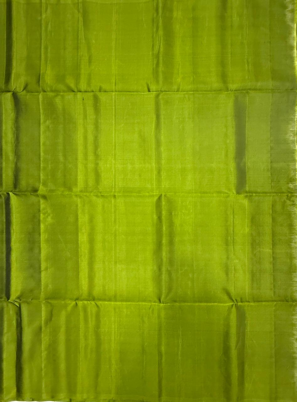VSM517 - olive green color body , pallu , blouse.