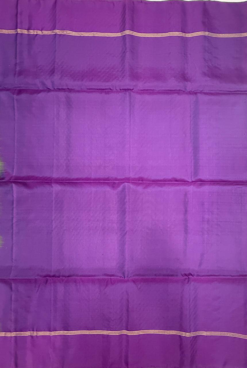 VSM520 - olive green color body , violet color pallu , blouse.