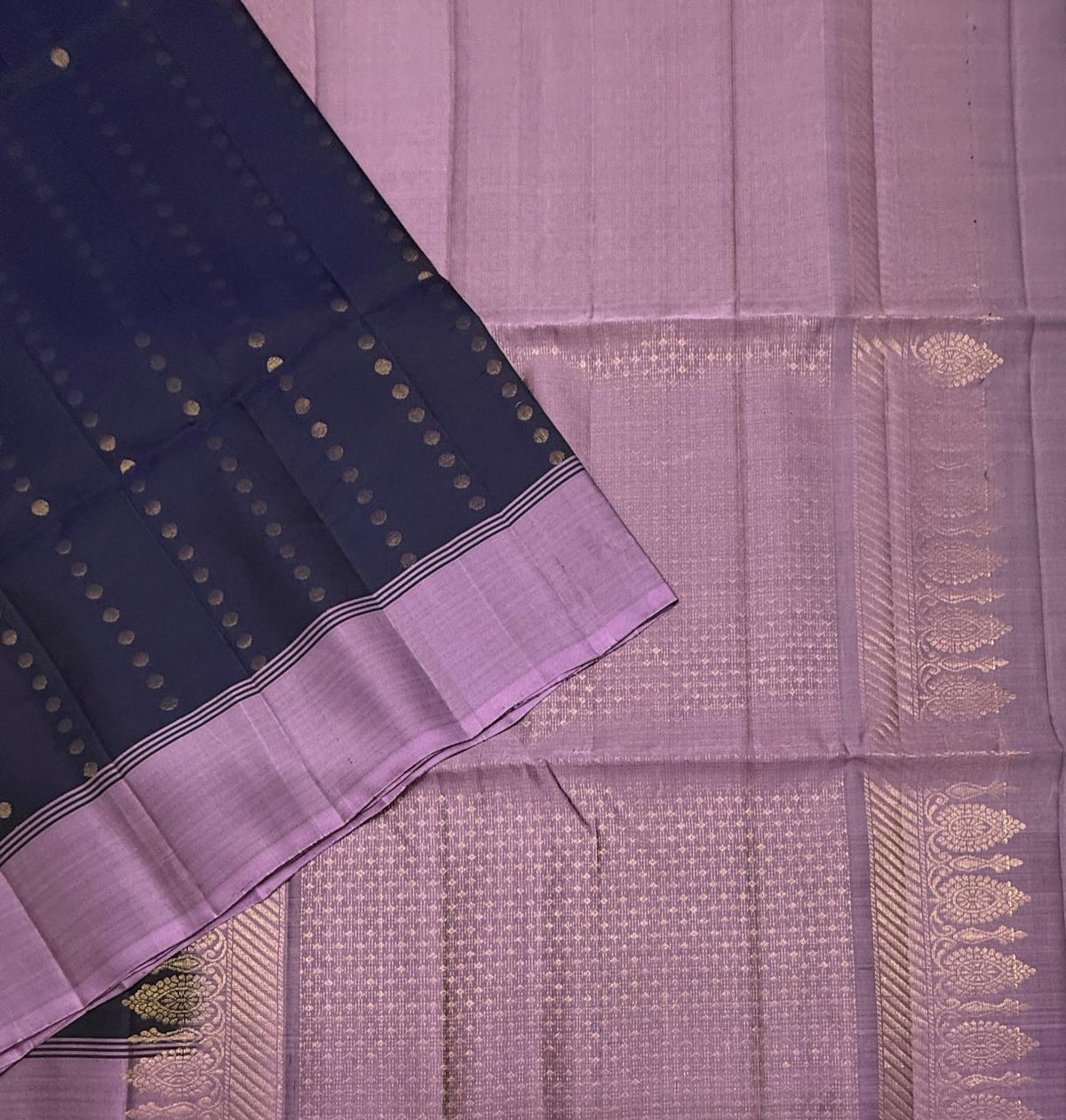 VSM526 - navy blue color body , lavender color pallu , blouse.