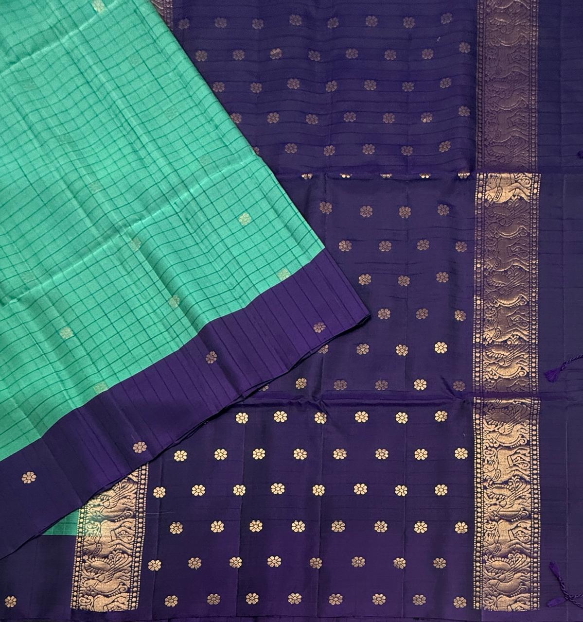 VSM529 - turquoise blue color body , violet color pallu , blouse.