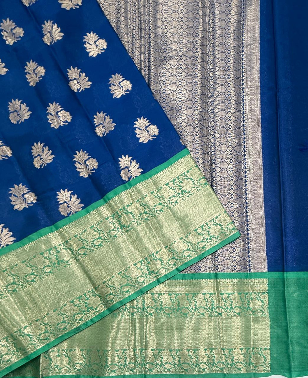 VSAS1427 - ink blue color body, pallu , blouse.